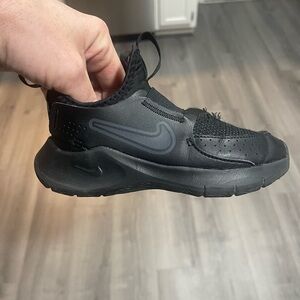 Nike Toddler Black Slip-On Casual Sneaker